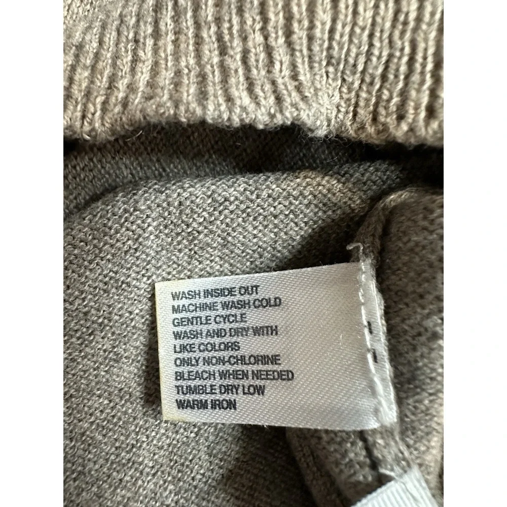 GAP Sweater Women's XS  Brown V Neck Cashmere Blend Oatmeal Pullover Lightweight